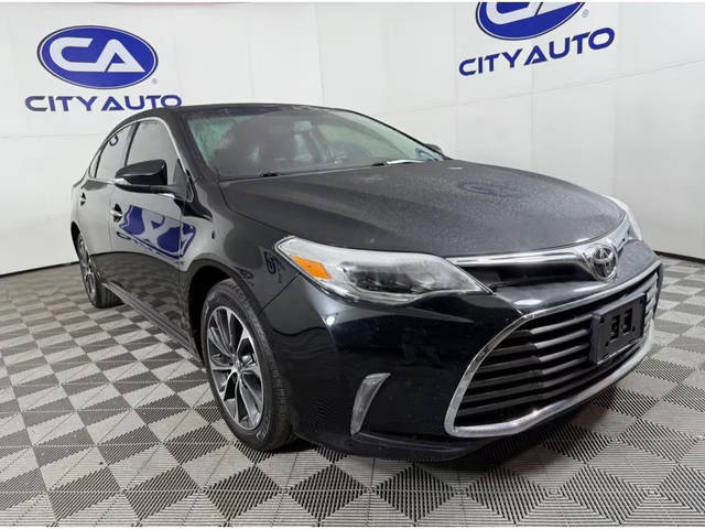 2016 Toyota Avalon XLE Plus FWD photo