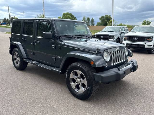 2016 Jeep Wrangler Unlimited Sahara 4WD photo