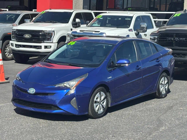 2016 Toyota Prius Three FWD photo