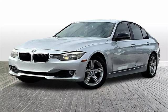 2015 BMW 3 Series 320i RWD photo