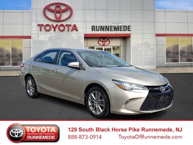 2015 Toyota Camry SE FWD photo