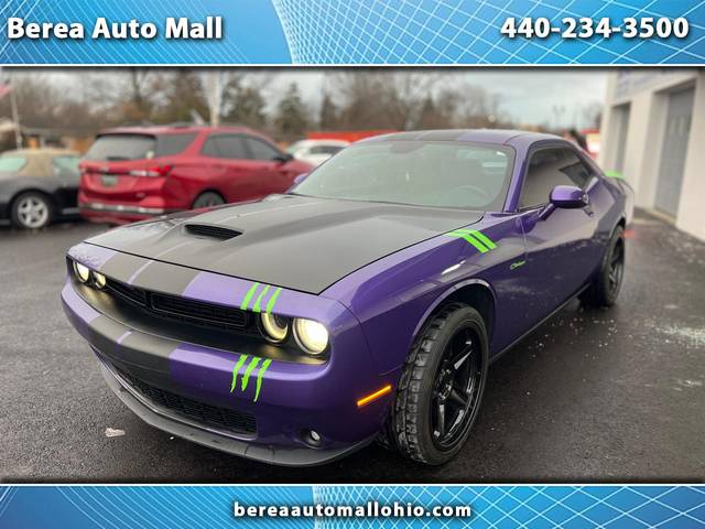 2016 Dodge Challenger SXT Plus RWD photo