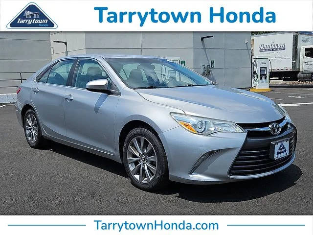 2016 Toyota Camry XLE FWD photo