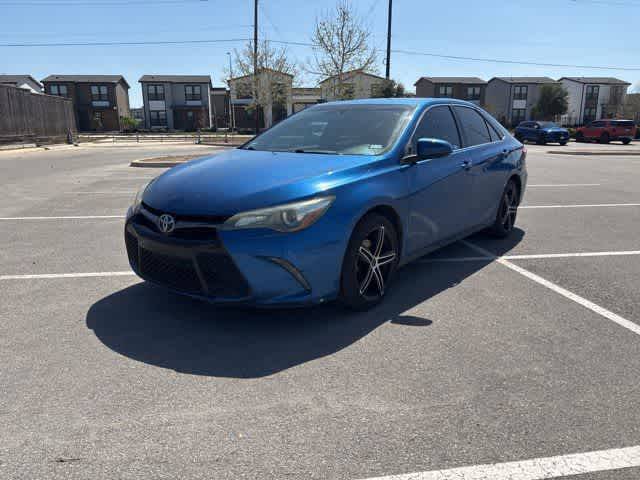 2016 Toyota Camry SE w/Special Edition Pkg FWD photo