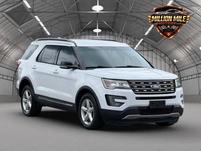 2016 Ford Explorer XLT 4WD photo