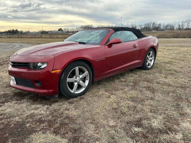 2015 Chevrolet Camaro LT RWD photo