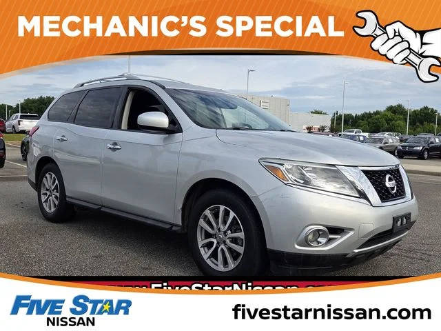 2015 Nissan Pathfinder SV FWD photo