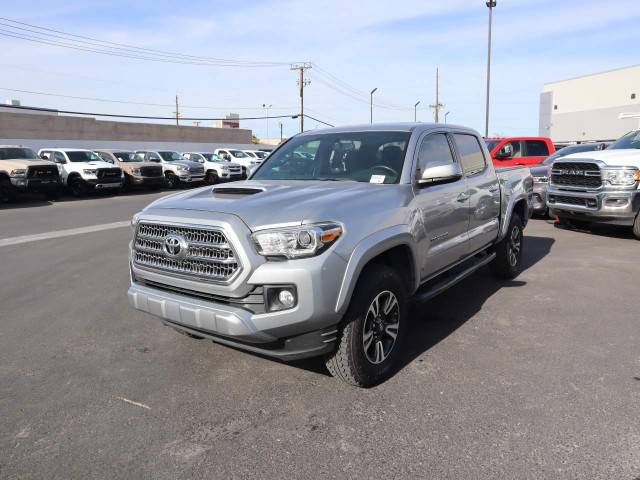 2016 Toyota Tacoma TRD Sport RWD photo