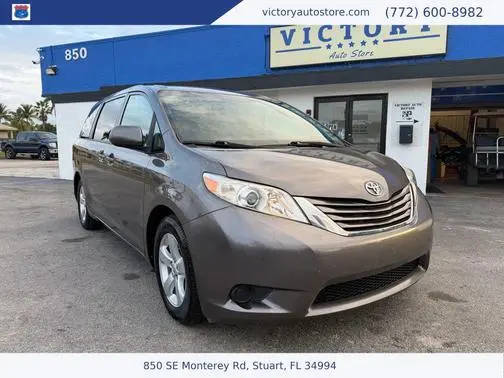 2016 Toyota Sienna LE FWD photo