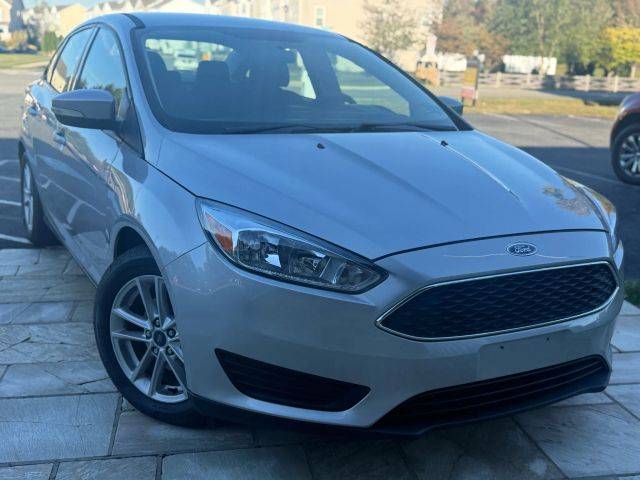2016 Ford Focus SE FWD photo