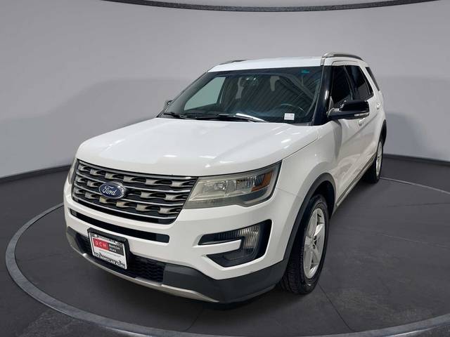 2016 Ford Explorer XLT 4WD photo