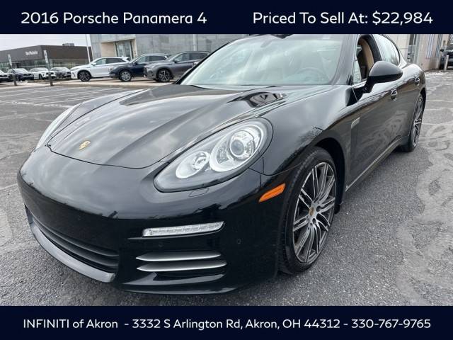 2016 Porsche Panamera 4 Edition AWD photo