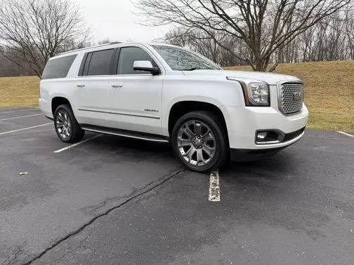 2016 GMC Yukon XL Denali 4WD photo