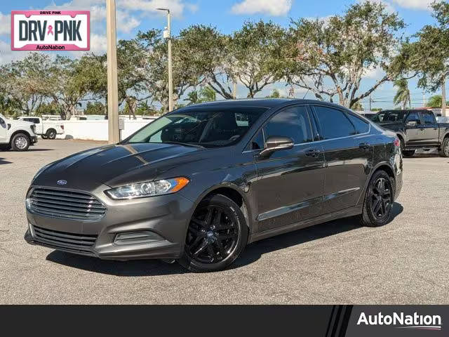 2016 Ford Fusion SE FWD photo