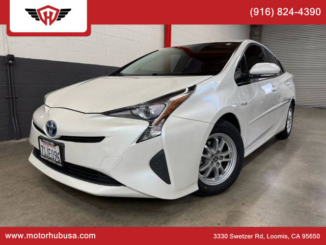 2016 Toyota Prius Three FWD photo