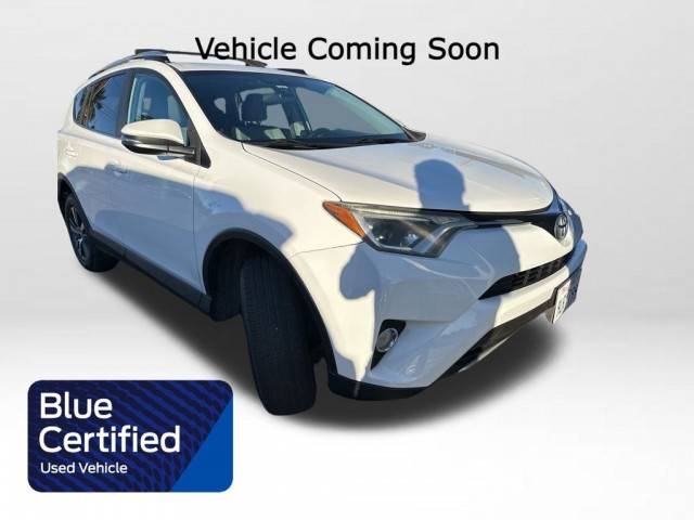 2016 Toyota RAV4 XLE FWD photo