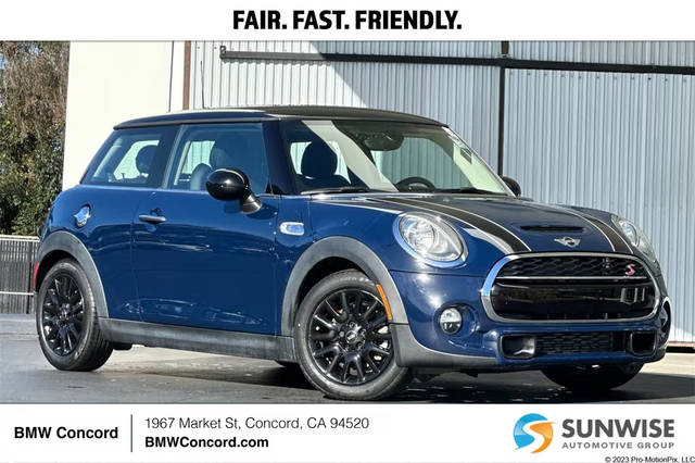 2016 MINI Hardtop 2 Door S FWD photo