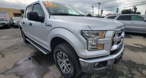 2015 Ford F-150 XLT RWD photo