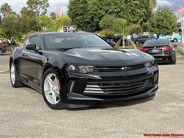 2016 Chevrolet Camaro 1LT RWD photo