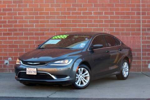 2015 Chrysler 200 Limited FWD photo