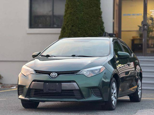 2016 Toyota Corolla LE FWD photo