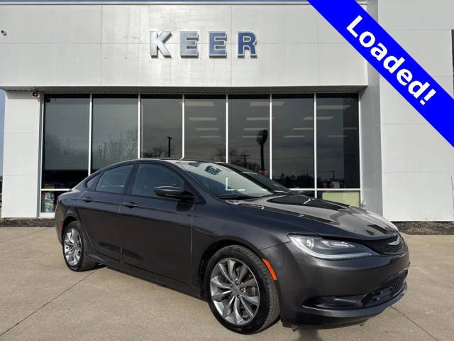 2016 Chrysler 200 S FWD photo