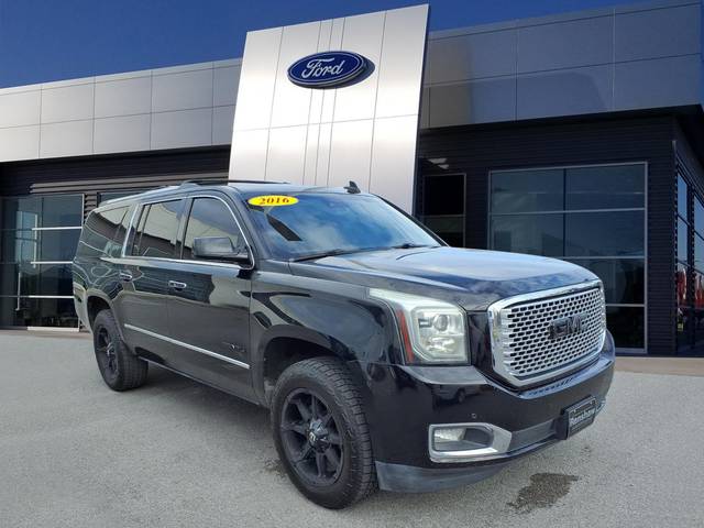 2016 GMC Yukon XL Denali 4WD photo
