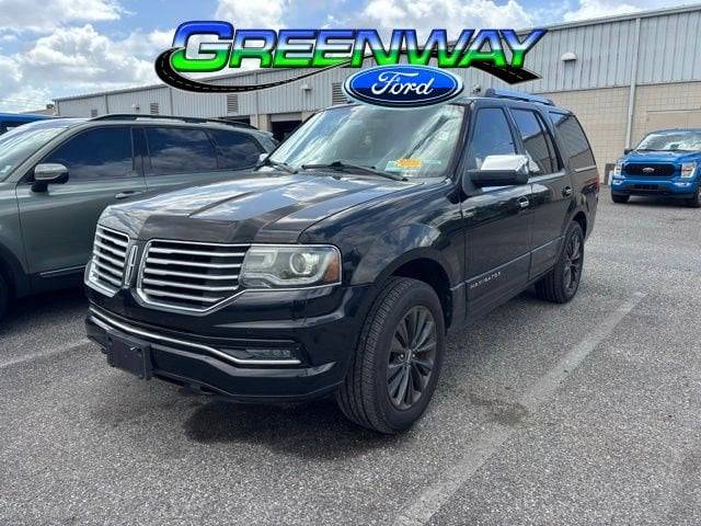 2016 Lincoln Navigator Select RWD photo