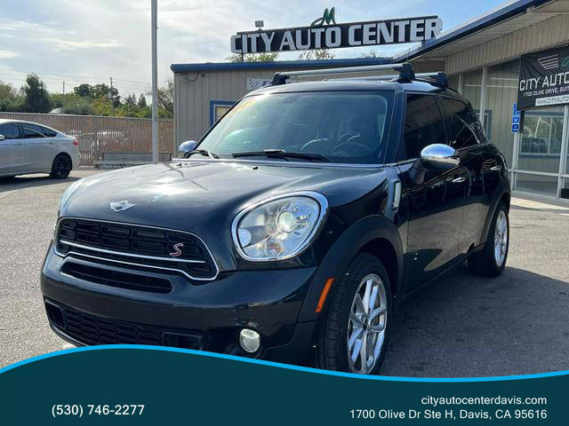 2015 MINI Countryman S FWD photo