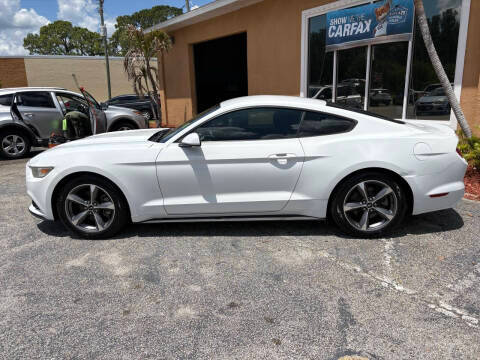 2016 Ford Mustang EcoBoost RWD photo
