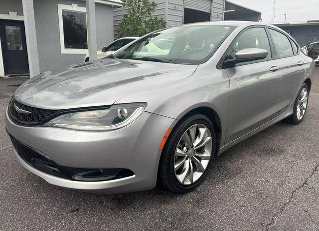 2015 Chrysler 200 S FWD photo