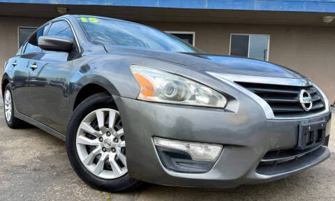 2015 Nissan Altima 2.5 S FWD photo