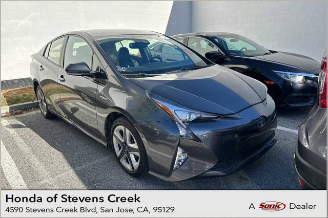 2016 Toyota Prius Four Touring FWD photo