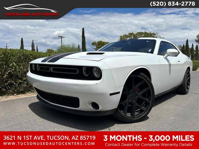 2015 Dodge Challenger SXT RWD photo