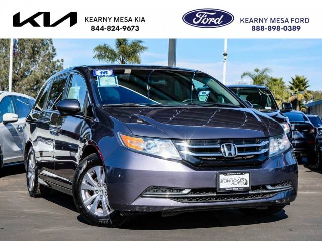 2016 Honda Odyssey SE FWD photo