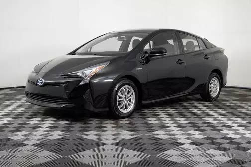 2016 Toyota Prius Three FWD photo