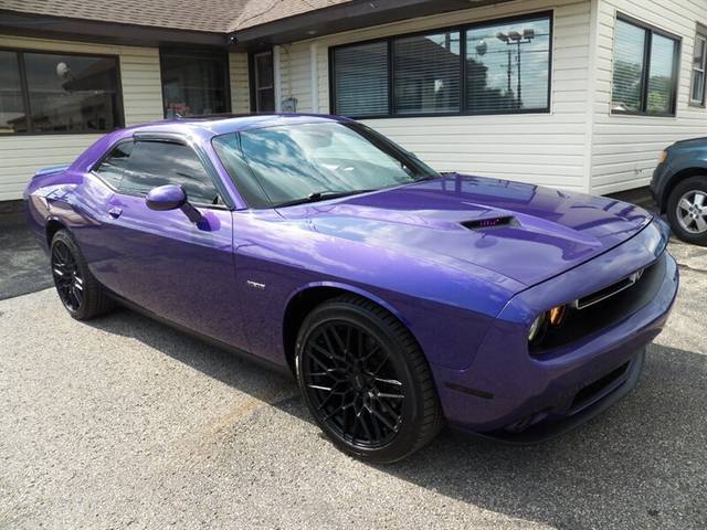 2016 Dodge Challenger R/T Plus RWD photo