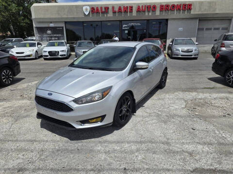 2016 Ford Focus SE FWD photo