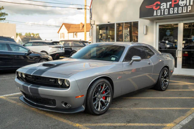 2016 Dodge Challenger SRT 392 RWD photo