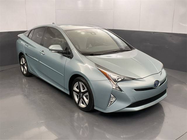 2016 Toyota Prius Three Touring FWD photo