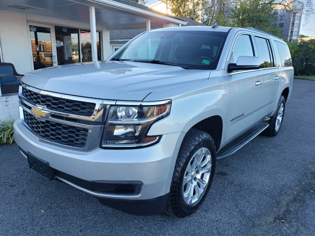 2015 Chevrolet Suburban LT 4WD photo