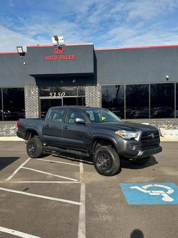 2016 Toyota Tacoma SR 4WD photo