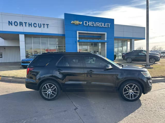 2016 Ford Explorer Sport 4WD photo