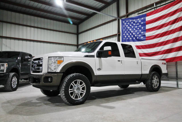2016 Ford F-250 Super Duty Lariat 4WD photo