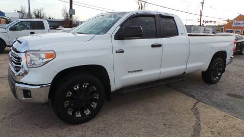 2016 Toyota Tundra SR5 4WD photo
