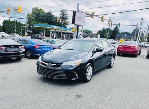 2016 Toyota Camry LE FWD photo