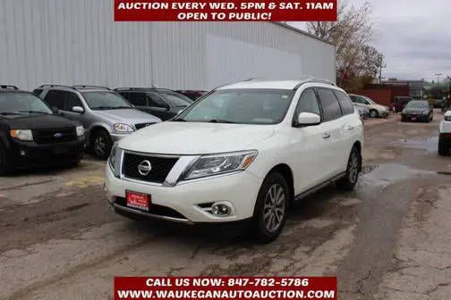 2016 Nissan Pathfinder SV 4WD photo