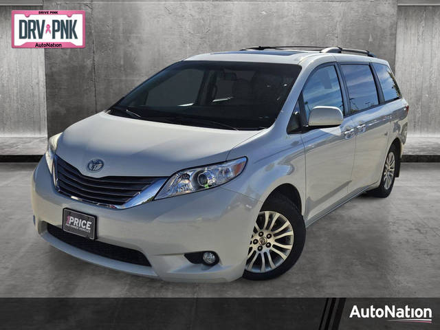 2016 Toyota Sienna XLE FWD photo