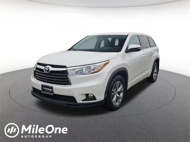 2016 Toyota Highlander LE Plus AWD photo