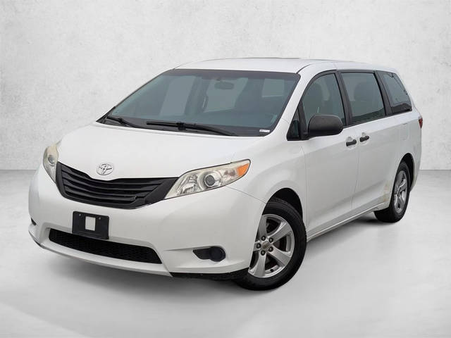 2015 Toyota Sienna L FWD photo